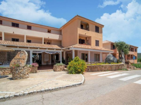 Attractive Holiday Home in Marinella with Balcony